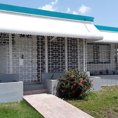 Villa Casa Del Sol-Unit A à Bayamon Extérieur photo